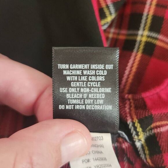 Hot Topic Red Plaid and Black Split Pants Small (5108) - Picture 4 of 5